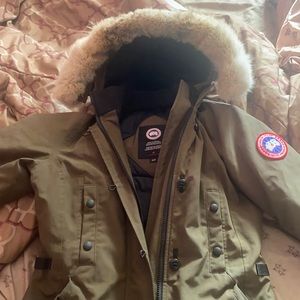 Women’s Parka Dark Green Canada goose